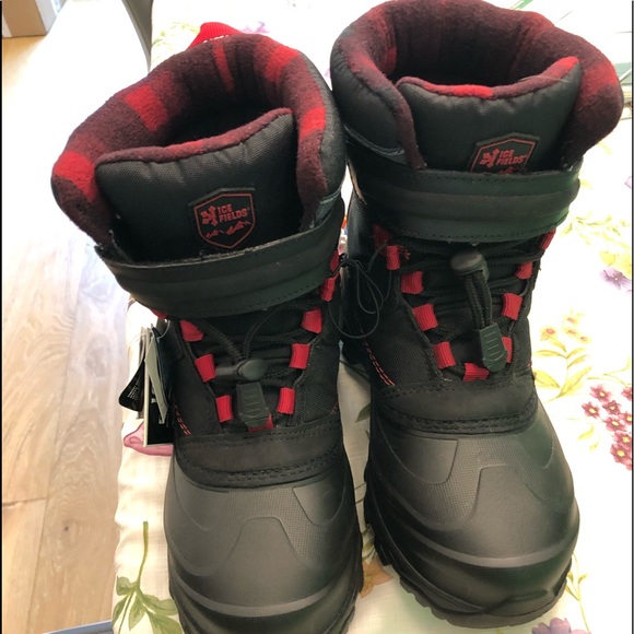 ICE FIELDS Other - IICE FIELDS/Boy’s /Size 4/NWT/Winter Boots